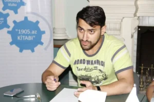 SSRİ bayrağını qaldıranlardan biri də idman jurnalisti imiş