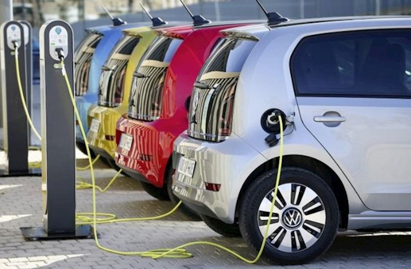 22 min manata idi, 25 minə satırlar – Bazarda vəziyyət kökündən dəyişir