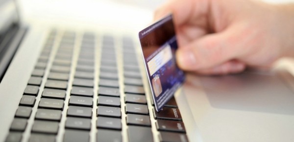 Kiberpolis sosial şəbəkələrdə dələduzluq edərək yüzlərlə şəxsi aldadan 4 nəfəri ifşa etdi – VİDEO