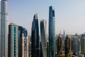 Dubayda dünyanın ən hündür oteli açıldı