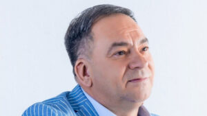 Əlikram Bayramov 600 min manatlıq ev aldı – VİDEO