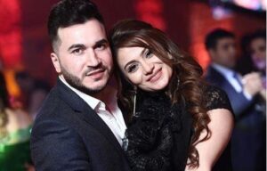 Xanımı ilə hovuz başında fotosessiya etdirdi – FOTOLAR