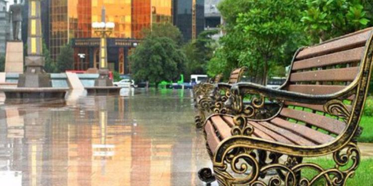 Yağış, çiskin, duman – Sabahın havası