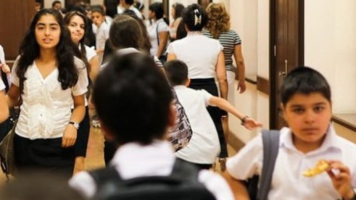 Bakıda 17 yaşlı məktəbli öldü