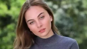 Tanınmış aktrisa avtomobili ilə uşaq vurdu – ANBAAN VİDEO