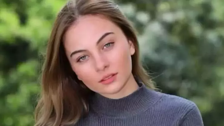 Tanınmış aktrisa avtomobili ilə uşaq vurdu – ANBAAN VİDEO