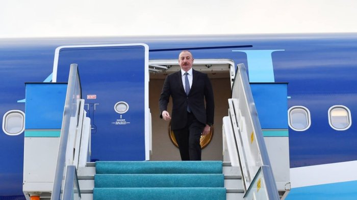 İlham Əliyev Özbəkistana səfər edib