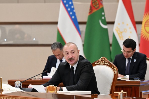 Prezident liderlərin iclasında çıxış etdi