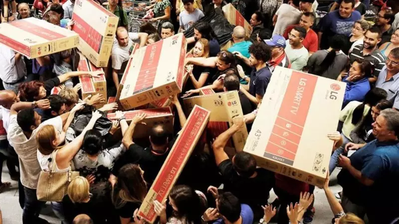 Elm “Qara cümə” endirimlərinin beynə təsirini araşdırdı – ALDANMAYIN!