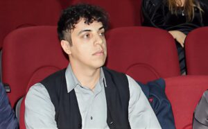 “Az qala müğənninin alt paltarının da qiymətini soruşalar, utanmırsız?” – VİDEO