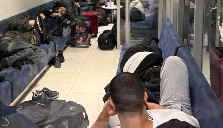 Azərbaycanlı tələbələr Moldova aeroportunda saxlanıldı