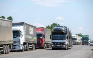 “Sərhəddə “TIR”larla bağlı məsələ qısa zamanda həll olunacaq” – Rəsmi