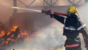 Daha bir çoxmərtəbəli binada yanğın – Sakinlər təxliyyə edilib