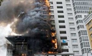 Bakıda yanğın təhlükəsi: Binalar niyə yanır?