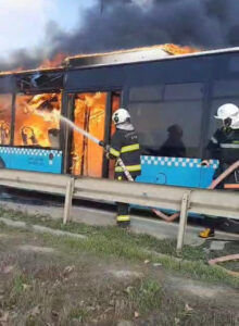 Bakı-Sumqayıt yolunda avtobus yandı – FOTO