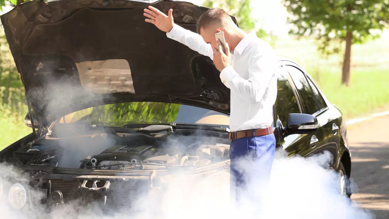 Maşının mühərriki qızdırıbsa, bunları edin