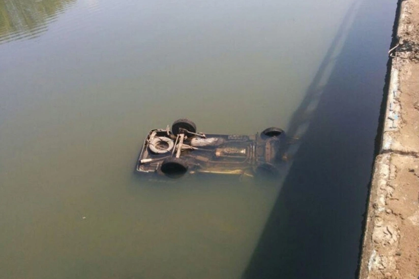 Avtomobil kanala aşdı – Sürücü öldü