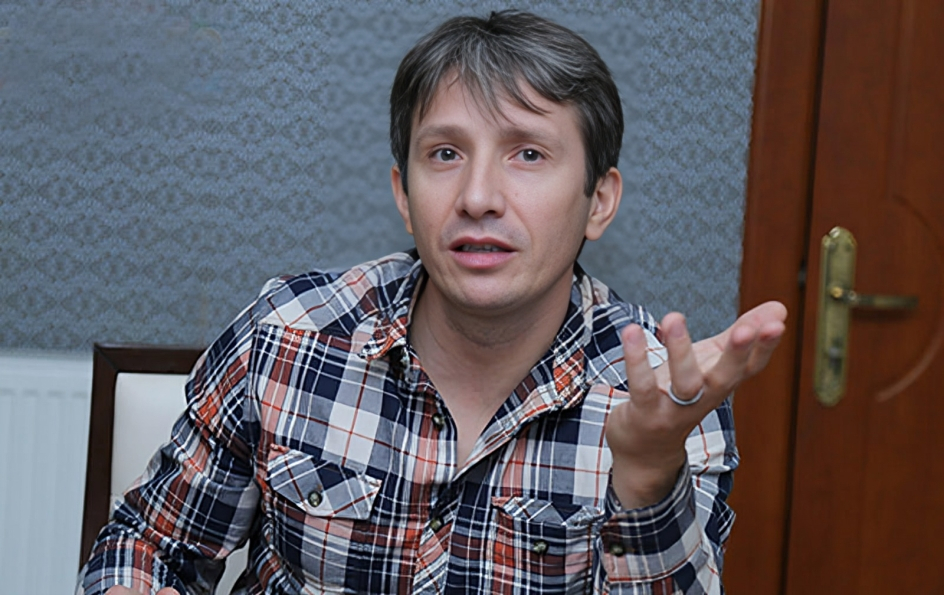 “Ən çox hörmət olunanlar fahişələrdir” – Azər Axşam