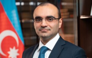 İşdən çıxarılan başçı ilə bağlı YENİ FAKT: İşçilərini məcbur edib ki…