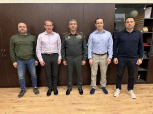 Amerikalı ekspertlər Bərxudarovla görüşdü – Təcrübəsini kitaba saldılar