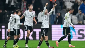 “Beşiktaş” öz meydanında qələbəsiz seriyaya son qoydu