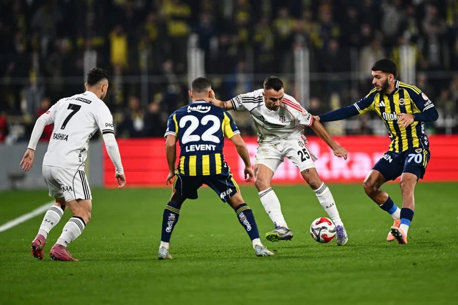 “Beşiktaş” kubokdakı derbidə qazanan tərəf oldu