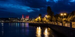 Bulvarda dənizdə batan şəxs xilas edildi – ANBAAN VİDEO