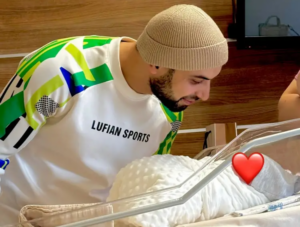 Azərbaycanlı müğənni ata oldu – FOTO