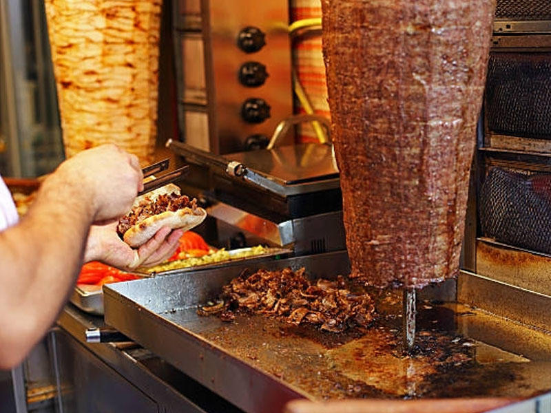 Gəncədə məktəblilər dönərdən zəhərləndi: 8 nəfər… – YENİLƏNDİ