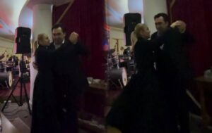 Eltonla xanımından romantik rəqs – VİDEO