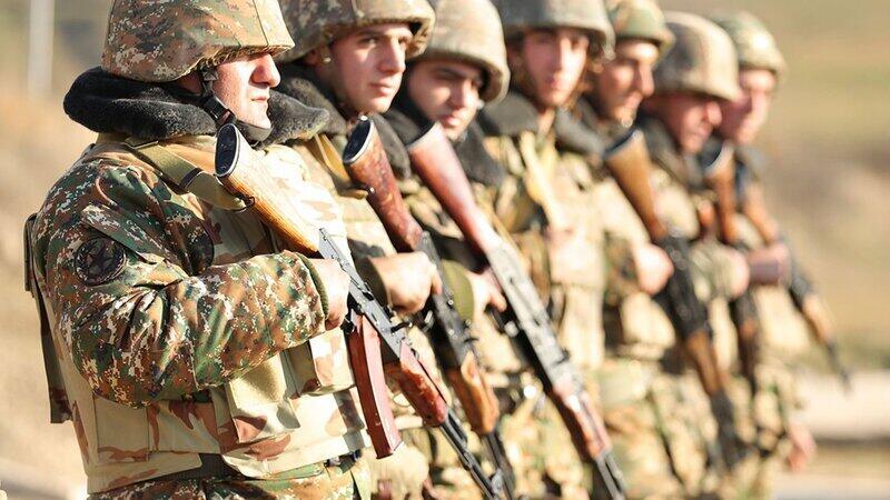 Ermənistanda hərbi xidmət müddəti azaldıldı