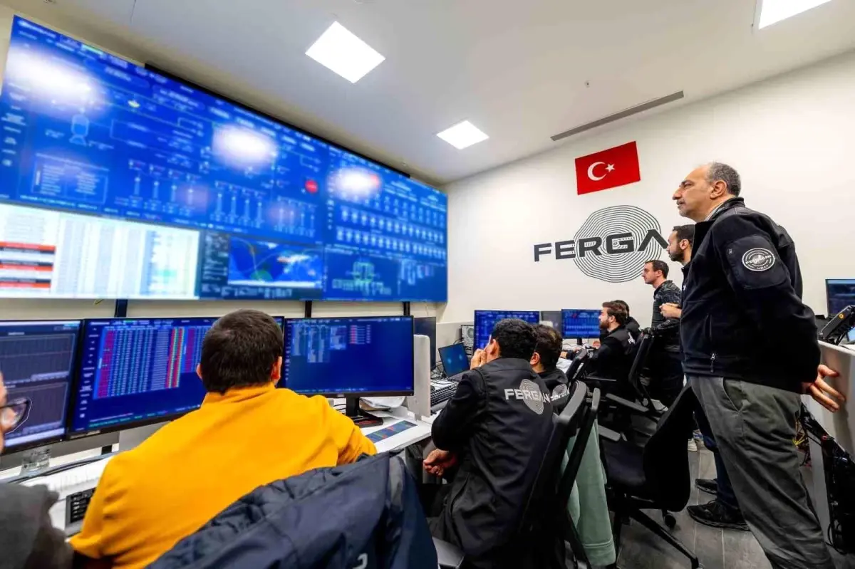 Türkiyə kosmosda tarixə keçdi: İlk hibrit orbit aparatı uğurlu manevr etdi