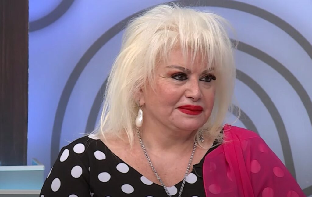 Əməkdar artist gənc müğənniləri TOPA TUTDU: Acından ölənin birisən!