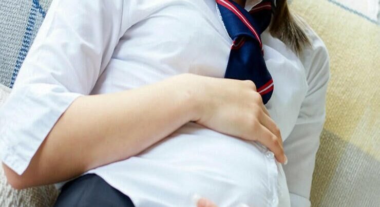 13 yaşlı qız evli qohumundan hamilə qaldı – Ailəsi şikayətçi olmadı…