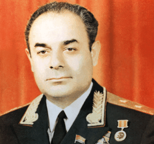 Kabinetində güllələnən azərbaycanlı nazir – O, anasının qatilini niyə bağışladı? 