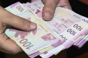 Vaxtından əvvəl maaş alanlara VACİB MƏSLƏHƏT: Belə xərcləyin