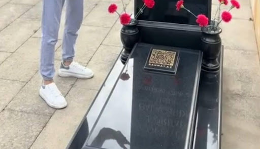 Azərbaycanda qəbir daşlarında yenilik: QR kod və 3D portretlər