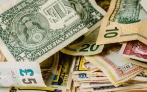 Avro bahalaşdı, rubl ucuzlaşdı – MƏZƏNNƏ