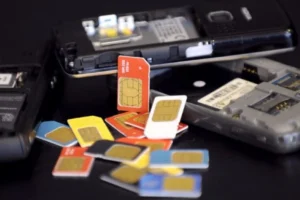 Azərbaycanda bahalı mobil nömrə satılır – Ev və maşınla dəyişdirilir