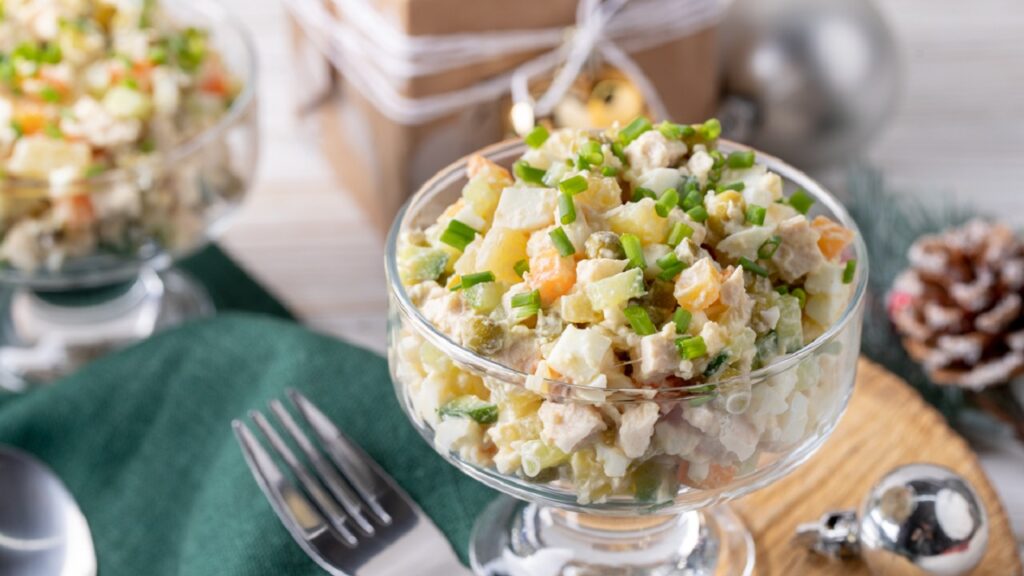 Yeni il süfrəsinin bəzəyi: Paytaxt salatının hazırlanma və saxlanılma QAYDASI