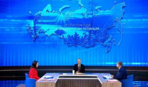 Putinin mətbuat konfransında arxasındakı xəritə DİQQƏT ÇƏKDİ – FOTO