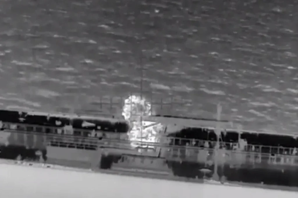 Ukraynadan şok hücum: Aralıq dənizində Rusiyanın “kölgə donanması”na aid tankeri vurdu – VİDEO