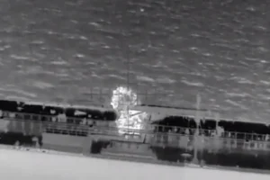 Ukraynadan şok hücum: Aralıq dənizində Rusiyanın “kölgə donanması”na aid tankeri vurdu – VİDEO