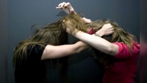 Sabirabadda qadınlar ər davasına çıxdı – Sevgilisinin arvadının iş yerinə geib…