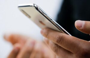 “İPhone” istifadəçilərinə XƏBƏRDARLIQ – Telefonlarınız bloklana bilər