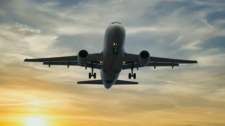 Dünyanın ən uzun uçuşu 29 saatla rekord qırdı