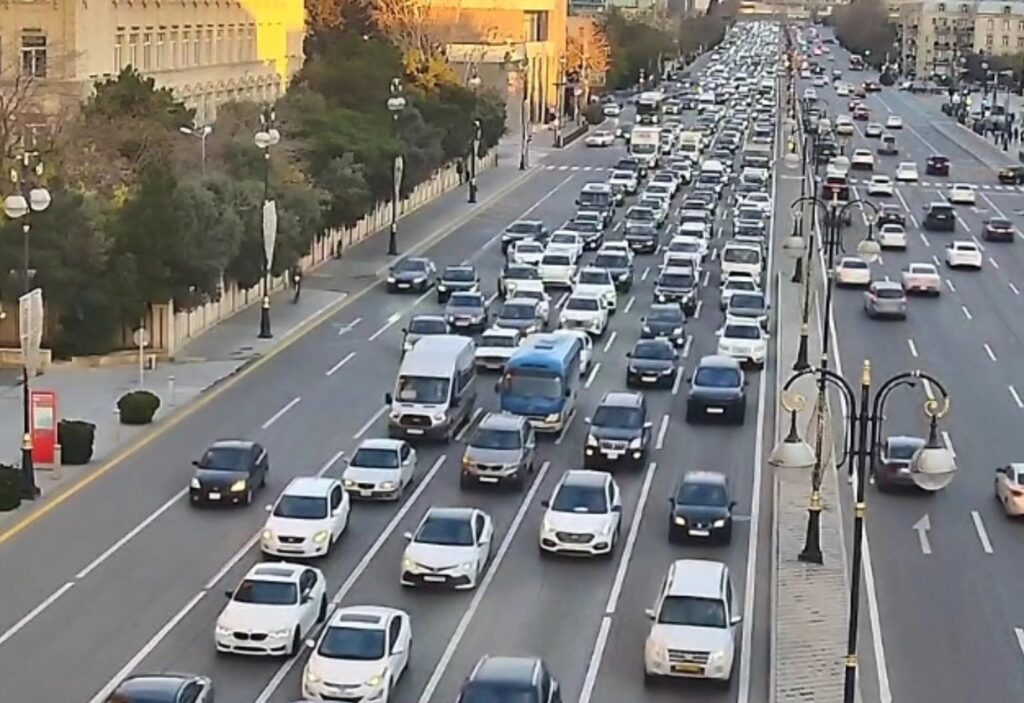 Bakıda bu yollarda sıxlıq var – SİYAHI