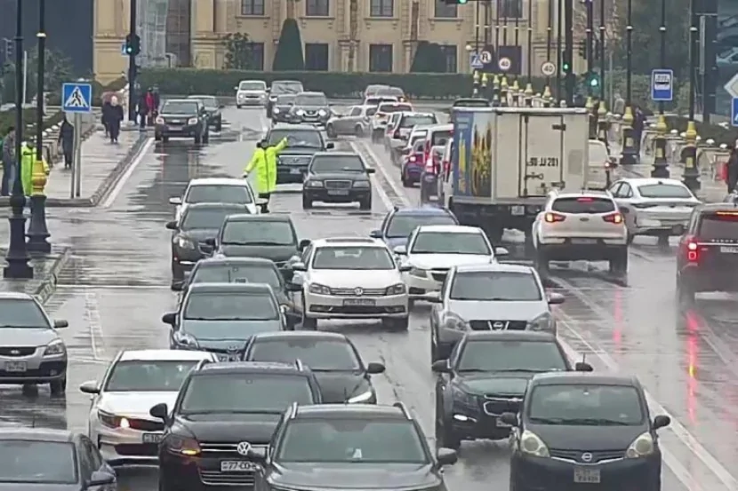 Bu yollarda sıxlıq var – SİYAHI