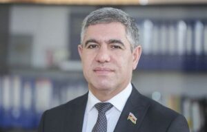 Millət vəkili bu universitetdə müəllim kimi işə başladı