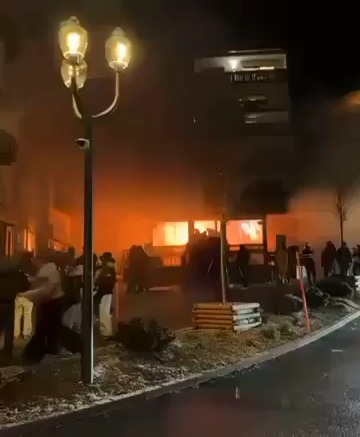 Məşhur kurortda Yeni il gecəsi GÜCLÜ YANĞIN: 40 ölü, 100 yaralı (YENİLƏNDİ)